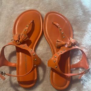 Antonio Melanie sandels